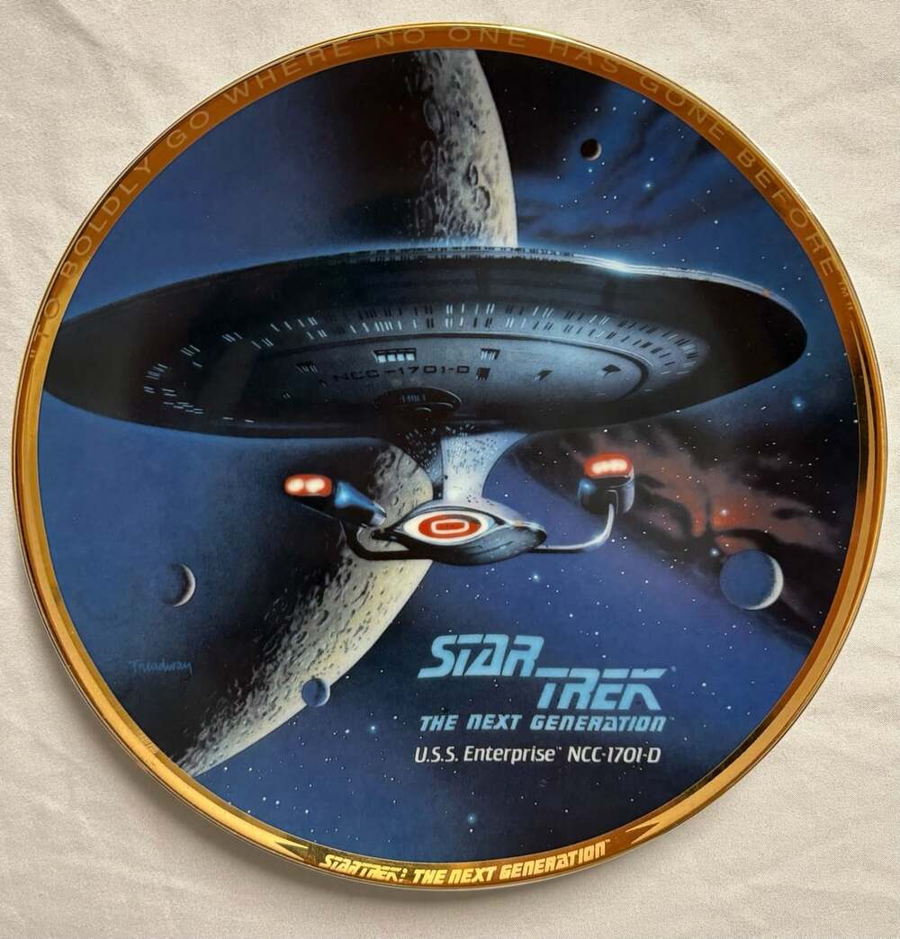 Star Trek The Next Generation U.S.S. Enterprise NCC-1701-D Collector Plate by To